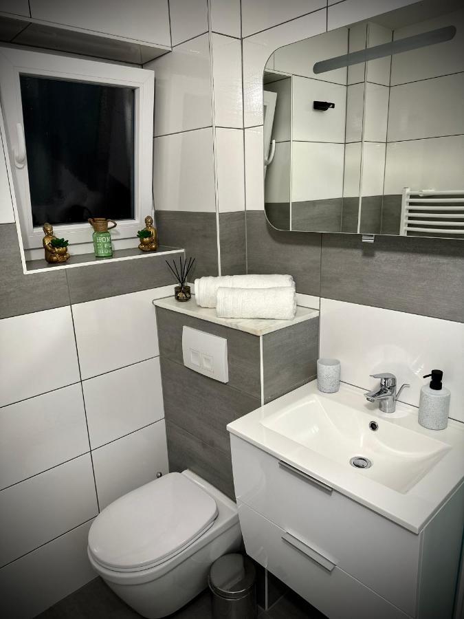 Deluxe - Apartment ' Andrei 2 ' - Neu In Neuburg An Der Donau Exterior foto